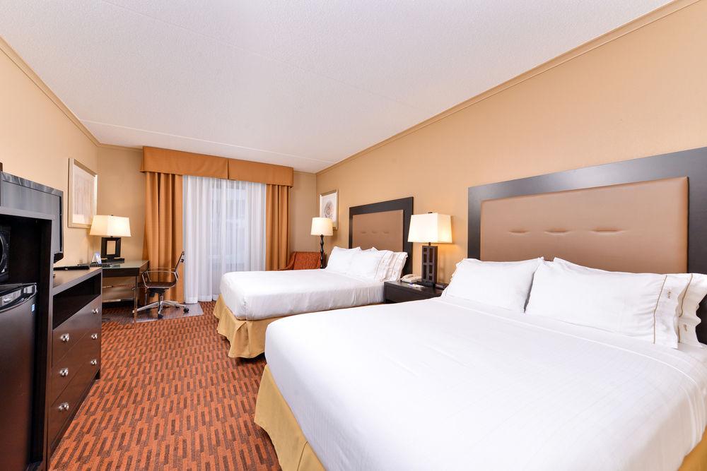 Holiday Inn Express Breezewood By Ihg Eksteriør bilde