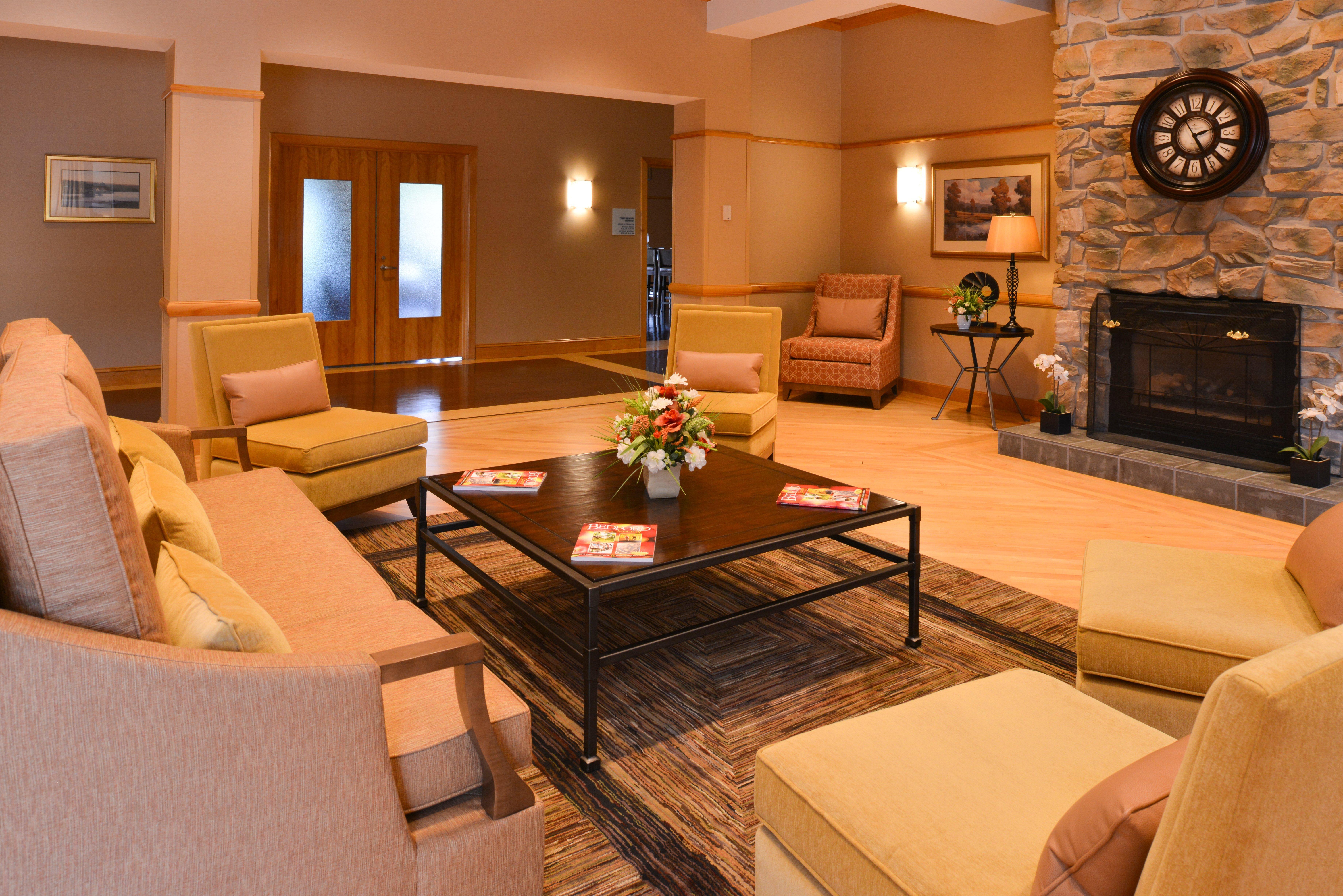 Holiday Inn Express Breezewood By Ihg Eksteriør bilde