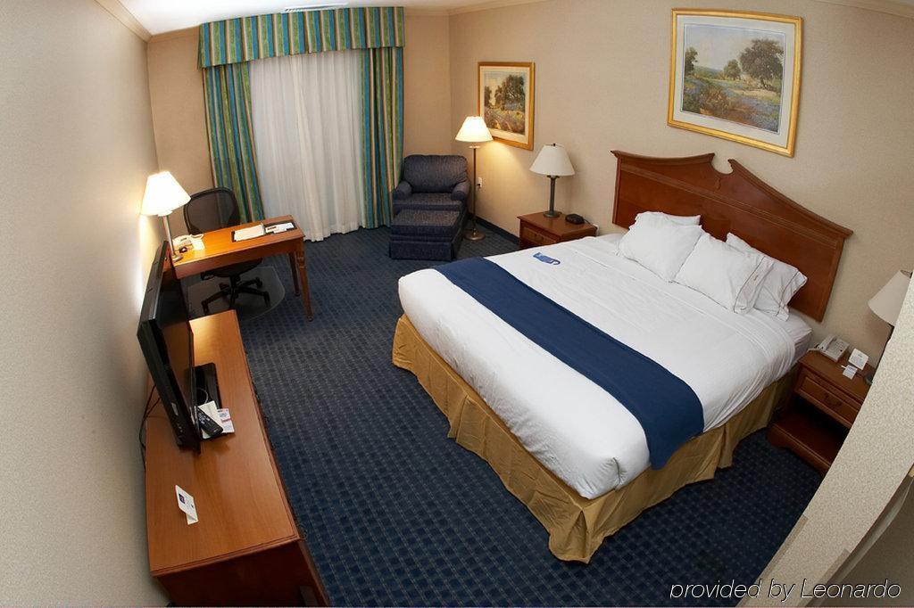 Holiday Inn Express Breezewood By Ihg Eksteriør bilde